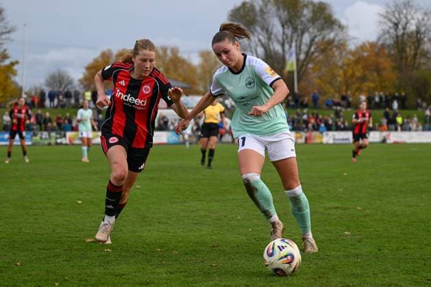 02 11 2025, Football, 2 Womens Bundesliga, 2025 2026, Matchday 9, SG 99 Andernach Eintracht Frankfurt II Sarah Klyta 11 Andernach and Marlene Wild 8 Eintracht Frankfurt II in a duel