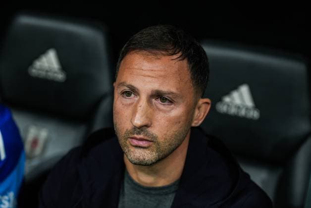 Besiktas v Fenerbahce - Turkish Super Lig ISTANBUL, TURKIYE - NOVEMBER 02: Head coach Domenico Tedesco of Fenerbahce during the Turkish Super Lig week 11 football match between Besiktas and Fenerbahce at Tupras Stadium in Istanbul, Turkiye on November 02, 2025. Hakan Akgun Anadolu Istanbul Turkey. Editorial use only. Please get in touch for any other usage.  Copyright: x2025xAnadoluxHakanxAkgunx