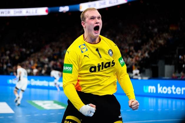 Muenchen Handball Laenderspiel Germany Iceland Goalkeeper David Späth David Spaeth Germany Cheers Joy Emotion Muenchen SAP Garden Bayern Germany
