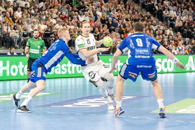 Juri Knorr 15 Handball national team Germany in duel, Handball national team Germany vs Handball national team Iceland, Handball national match, 02 11 2025 Munich Bavaria Germany Copyright: xkolbert-press UlrichxGamelx