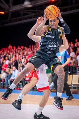 Barmer 2 Basketball Bundesliga ProA RheinStars Koeln vs Kirchheim, 02 11 25 Phillip montreal Russell Bozic Estriche Knights Kirchheim, 1, PG Cologne, 02 11 25 Barmer 2 Basketball Bundesliga ProA RheinStars Koeln vs Kirchheim at Motor World in Cologne Copyright: xBEAUTIFULxSPORTS AxelxKohringx
