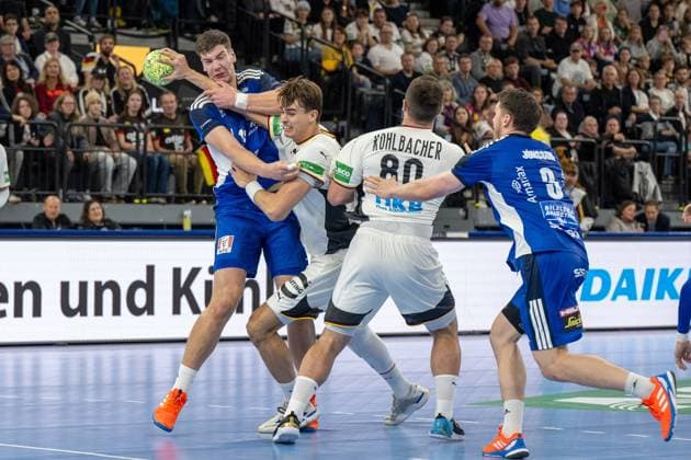 Nils Lichtlein 3 Handball national team Germany is blocked, Handball national team Germany vs Handball national team Iceland, Handball national match, 02 11 2025 Munich Bavaria Germany Copyright: xkolbert-press UlrichxGamelx