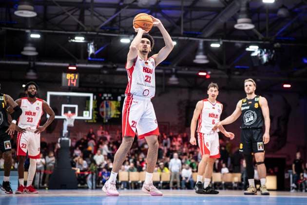 Barmer 2 Basketball Bundesliga ProA RheinStars Cologne vs Kirchheim, 02 11 25 Justin Onyejiaka RheinStars Cologne, 22, SF at free throw Cologne, 02 11 25 Barmer 2 Basketball Bundesliga ProA RheinStars Cologne vs Kirchheim at Motor World in Cologne Copyright: xBEAUTIFULxSPORTS AxelxKohringx
