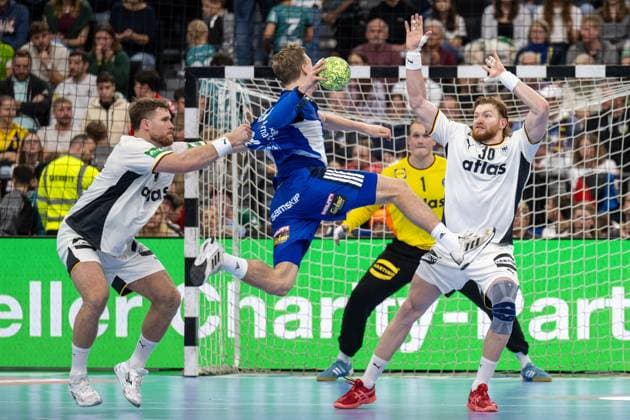 Tom Kiesler 30 Handball national team Germany in duel, Handball national team Germany vs Handball national team Iceland, Handball national match, 02 11 2025 Munich Bavaria Germany Copyright: xkolbert-press UlrichxGamelx