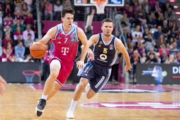 Grayson MURPHY BON 7, left on the ball, in a duel against Martin HERMANNSSON BER 15, right , action final score 70 84, Basketball 1 Bundesliga Telekom Baskets Bonn ALBA Berlin BON vs BER Main Round 6 Matchday, in T E L E C O M D O M E, on 02 11 2025