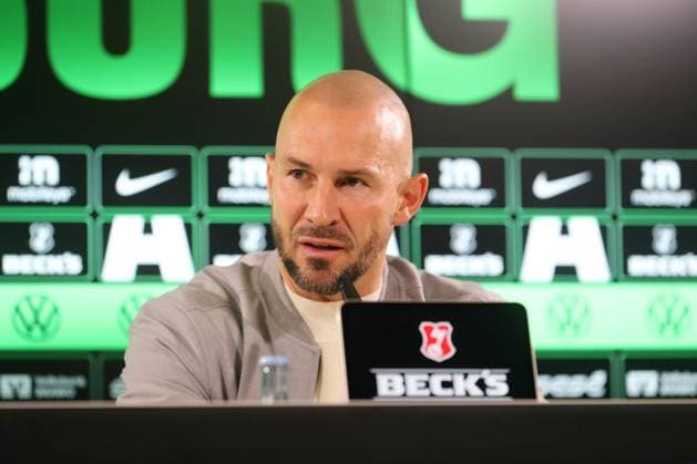 VfL vs Hoffebheim, 1 BL Wolfsburg, 02 11 2025, FOOTBALL VfL Wolfsburg vs TSG 1899 Hoffenheim, 1 BL, Season 2025 26 Head coach Christian Ilzer Hoffenheim during the press conference Wolfsburg
