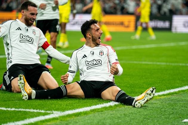 Besiktas JK v Fenerbahce SK - Trendyol Super Lig Emir Han Topcu of Besiktas celebrates his team s second goal during the Trendyol Super League match between Besiktas and Fenerbahce at the Tupras Stadium in City, Country , on November 2, 2025. Istanbul Istanbul Turkey  Copyright: xYagizxGurtugx originalFilename:gurtug-beiktavf251102_npJIv.jpg