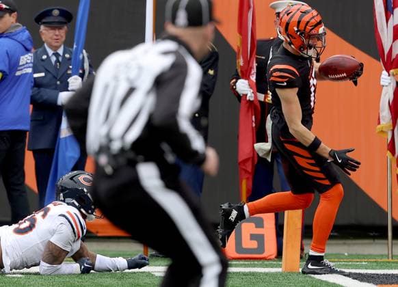 Cincinnati Bengals kick returner Charlie Jones (15) returns the opening kickoff for a touchdown against the Chicago Bears during the first half of play of a preseason game at Paycor Stadium on Sunday, November 2, 2025 in Cincinnati, Ohio.  KYP20251102003 JOHNxSOMMERSxII