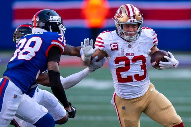San Francisco 49ers running back Christian McCaffrey (23) runs with the ball against the New York Giants defense during an NFL, American Football Herren, USA football game, Sunday, Nov. 2, 2025, in East Rutherford, NJ. ( Cal Media) East Rutherford United States of America - ZUMAc04_ 20251102_zma_c04_015 Copyright: xChristopherxSzagolax