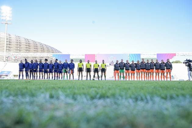 France v Netherlands: Group A - FIFA U-17 Women s World Cup Morocco 2025 Teams enter the field during the FIFA U-17 Women s World Cup Morocco 2025 quarter-final match between France and Netherlands in Rabat, Morocco, on November 1, 2025, at the Olympic Stadium. Rabat Morocco  Copyright: xAndreaxxAmatox originalFilename:amato-notitle251102_npLTc.jpg