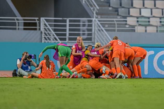 France v Netherlands: Group A - FIFA U-17 Women s World Cup Morocco 2025 A player from the Netherlands celebrates the 2-2 goal during the FIFA U-17 Women s World Cup Morocco 2025 quarter-final match between France and the Netherlands in Rabat, Morocco, on November 1, 2025, at the Olympic Stadium Rabat Morocco  Copyright: xAndreaxxAmatox originalFilename:amato-notitle251102_npJ3p.jpg