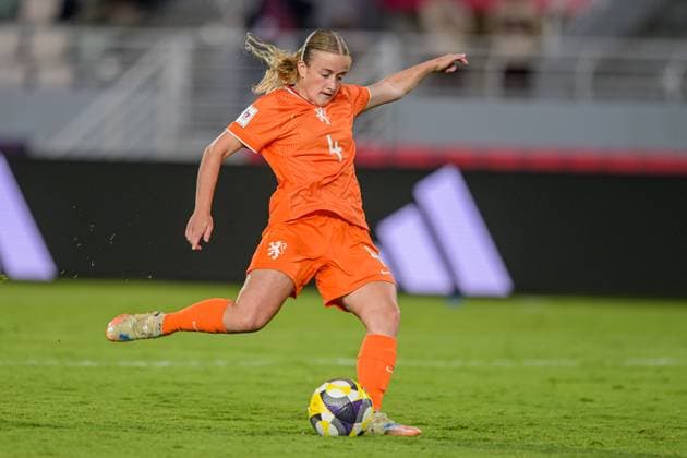 France v Netherlands: Group A - FIFA U-17 Women s World Cup Morocco 2025 Thomassen M. A. A. (Defender) of Netherlands U-17 scores the third penalty during the FIFA U-17 Women s World Cup Morocco 2025 quarter-final match between France and Netherlands in Rabat, Morocco, on November 1, 2025, at the Olympic Stadium Rabat Morocco  Copyright: xAndreaxxAmatox originalFilename:amato-notitle251102_npo1T.jpg