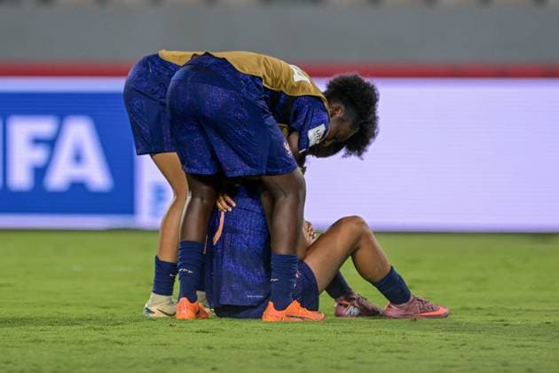 France v Netherlands: Group A - FIFA U-17 Women s World Cup Morocco 2025 France expresses disappointment after the 8-9 FIFA U-17 Women s World Cup Morocco 2025 quarter-final match between France and the Netherlands in Rabat, Morocco, on November 1, 2025, at the Olympic Stadium Rabat Morocco  Copyright: xAndreaxxAmatox originalFilename:amato-notitle251102_npx9L.jpg