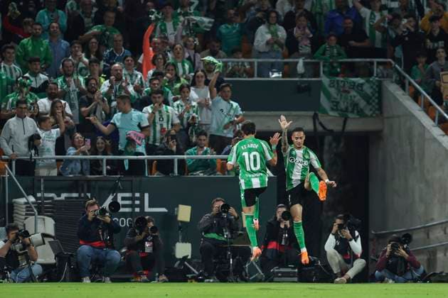 ESP: Real Betis - RCD Mallorca. La Liga EA Sports. Date 11 Antony Dos Santos of Real Betis during the La Liga EA Sports match between Real Betis and RCD Mallorca played at La Cartuja Stadium on November 02, 2025 in Sevilla, Spain. kpng Copyright: xAntonioxPozox xPRESSINx AP_251102_BET_MAL_006
