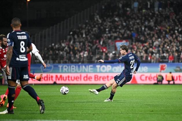 Stade Brestois 29 v Olympique Lyonnais - Ligue 1 McDonald s 23 Tyler MORTON (ol) during the Ligue 1 McDonald s match between Stade Brestois 29 and Olympique Lyonnais at Stade Francis Le Ble on November 2, 2025 in Brest, France. Brest France  Copyright: xFEPx 776348191
