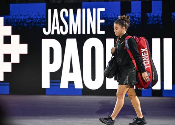 WTA, Tennis Damen Finals 2025 in Riyadh - Day Two RIYADH, SAUDI ARABIA - NOVEMBER 2: Jasmine Paolini of Italy arrives ahead of her group-stage match against Aryna Sabalenka on Day 2 of the 2025 WTA Finals, part of the Hologic WTA Tour, at King Saud University Indoor Arena in Riyadh, Saudi Arabia, on November 2, 2025. Artur Widak Anadolu Riyadh Saudi Arabia. Editorial use only. Please get in touch for any other usage.  Copyright: x2025xAnadoluxArturxWidakx