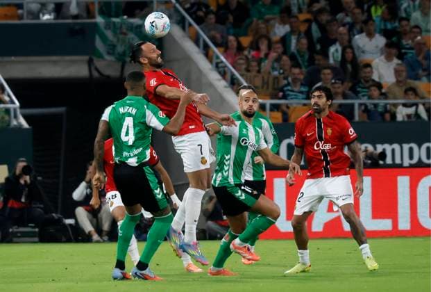 Spanish La Liga EA Sports soccer match Betis vs Mallorca at La Cartuja Stadium in Sevilla, spain. 02 November 2025 SEVILLA 02 11 2025 JORNADA 11 LIGA EA SPORTS 900 Cordon Press  900 CordonxPress LOF - Betis vs Mallorca