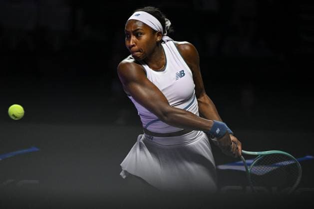 WTA, Tennis Damen Finals 2025 in Riyadh - Day Two RIYADH, SAUDI ARABIA - NOVEMBER 2: Coco Gauff of the United States plays against compatriot Jessica Pegula during their group-stage match on Day 2 of the 2025 WTA Finals, part of the Hologic WTA Tour, at King Saud University Indoor Arena in Riyadh, Saudi Arabia, on November 2, 2025. Artur Widak Anadolu Riyadh Saudi Arabia. Editorial use only. Please get in touch for any other usage.  Copyright: x2025xAnadoluxArturxWidakx