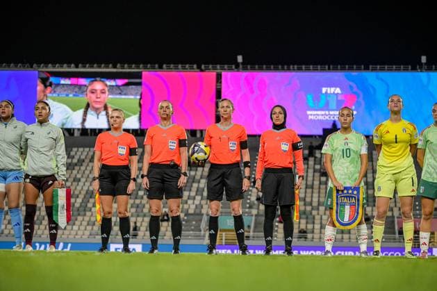 Referees on the field during the FIFA U-17 Women s World Cup Morocco 2025 quarter-final match between Mexico and Italy in Rabat, Morocco, on November 2, 2025, at the Olympic Stadium  Copyright: xAndreaxAmato IPAxSportx xipa-agency.netx xx IPA_67418352 IPA_Agency_IPA67418352