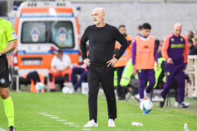 CALCIO - Serie A - ACF Fiorentina vs US Lecce Head Coach Stefano Pioli (Fiorentina) during ACF Fiorentina vs US Lecce, Italian soccer Serie A match in Florence, Italy, November 02 2025 Florence Italy  Copyright: xIPAxSport ABACAx