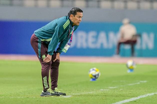 Miguel Angel GAMERO VILLALOBOS Head coach of Mexico U-17 during the FIFA U-17 Women s World Cup Morocco 2025 quarter-final match between Mexico and Italy in Rabat, Morocco, on November 2, 2025, at the Olympic Stadium  Copyright: xAndreaxAmato IPAxSportx xipa-agency.netx xx IPA_67418388 IPA_Agency_IPA67418388
