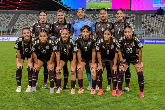 The starting XI of Mexico during the FIFA U-17 Women s World Cup Morocco 2025 quarter-final match between Mexico and Italy in Rabat, Morocco, on November 2, 2025, at the Olympic Stadium  Copyright: xAndreaxAmato IPAxSportx xipa-agency.netx xx IPA_67418380 IPA_Agency_IPA67418380