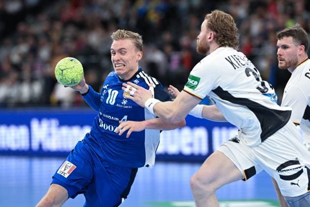 DHB 25 26 Germany Iceland on 02 11 2025 at SAP Garden in Munich Gisli Kristjansson Magdeburg Iceland in a duel against Tom Kiesler Germany MT