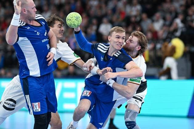 DHB 25 26 Germany Iceland on 02 11 2025 at SAP Garden in Munich Gisli Kristjansson Magdeburg Iceland in a duel against Tom Kiesler Germany MT
