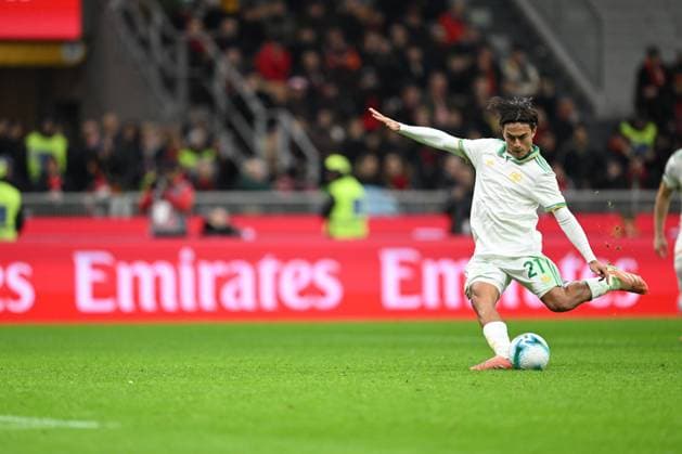 Paulo Dybela of AS Roma he misses the penalty during the Italian Serie A football match between AC Milan and AS Roma on 2 of November 2025 at Giuseppe Meazza San Siro Siro stadium in Milan, Italy  Copyright: xTizianoxBallabio IPAxSportx xipa-agency.netx xx IPA_67421669 IPA_Agency_IPA67421669
