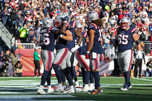 November 2, 2025; Foxborough, MA, USA; New England Patriots running back Terrell Jennings (26) celebrates his touchdown wit teammates during the NFL, American Football Herren, USA game between Atlanta Falcons and New England Patriots at Gillette Stadium in Foxborough, MA. Foxborough United States - ZUMAc04_ 20251102_zma_c04_105 Copyright: xAnthonyxNesmithx