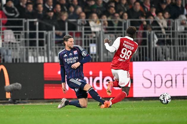 Stade Brestois 29 v Olympique Lyonnais - Ligue 1 McDonald s 33 Hans HATEBOER (ol) during the Ligue 1 McDonald s match between Stade Brestois 29 and Olympique Lyonnais at Stade Francis Le Ble on November 2, 2025 in Brest, France. Brest France  Copyright: xFEPx 776348191