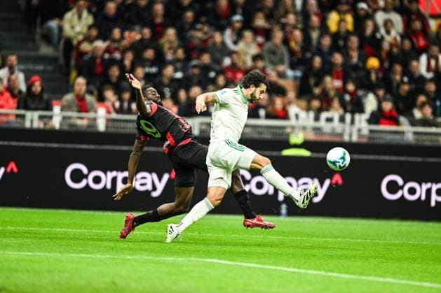 Mario Hermoso of AS Roma and Youssouf Fofana of AC Milan in action during the Italian Serie A football match between AC Milan and AS Roma on 2 of November 2025 at Giuseppe Meazza San Siro Siro stadium in Milan, Italy  Copyright: xTizianoxBallabio IPAxSportx xipa-agency.netx xx IPA_67418136 IPA_Agency_IPA67418136