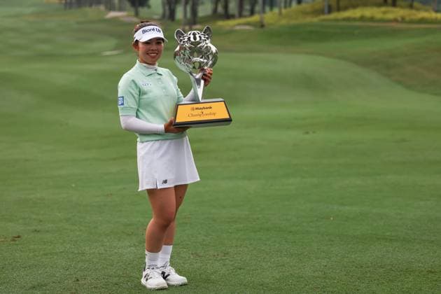 KUALA LUMPUR, - NOVEMBER 02: Miyu Yamashita of Japan poses with the trophy after winning the tournament following the final round of the 2025 LPGA, Golf Damen Maybank Championship on November 2, 2025 at Kuala Lumpur Golf and Country Club in Kuala Lumpur, Malaysia. (Photo by Hazrin Yeob Men Shah Icon Sportswire) GOLF: NOV 02 LPGA Maybank Championship EDITORIAL USE ONLY Icon3782511027106