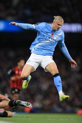 Fußball Premier League Manchester City gegen Bournemouth 2. November 2025 Premier League Manchester City gegen Bournemouth Erling Haaland von Manchester City Foto Simon Stacpoole Abseits Manchester UK  Copyright: xSimonxStacpoolexOffside