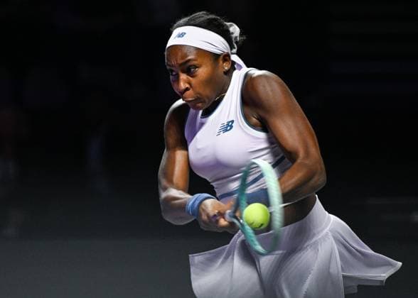 WTA, Tennis Damen Finals 2025 - Day Two RIYADH, SAUDI ARABIA NOVEMBER 2, 2025: Coco Gauff of the United States plays against compatriot Jessica Pegula during their group-stage match on Day 2 of the 2025 WTA Finals at King Saud University Indoor Arena in Riyadh, Saudi Arabia, on November 2, 2025. Riyadh Saudi Arabia  Copyright: xSTRx originalFilename:str-wtafinal251102_npxtN.jpg