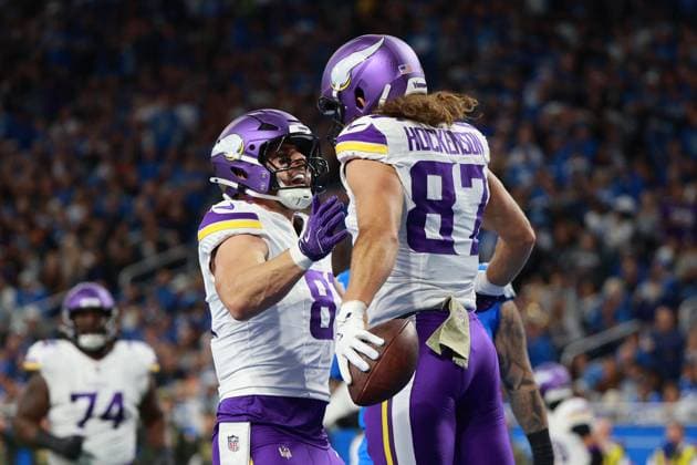 Minnesota Vikings vs Detroit Lions DETROIT,MICHIGAN-NOVEMBER 2: Minnesota Vikings tight end T.J. Hockenson 87 celebrates with tight end Nick Vannett 81 after scoring a touchdown during the first half of an NFL, American Football Herren, USA football game between the Minnesota Vikings and the Detroit Lions in Detroit, Michigan USA, on Sunday, November 2, 2025 Detroit Michigan United States  Copyright: xJorgexLemusx originalFilename:lemus-minnesot251102_np3Fm.jpg