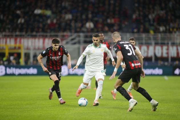 CALCIO - Serie A - AC Milan vs AS Roma Zeki Celik of AS Roma during the Italian serie A, 2025-2026 season, football match between AC Milan and AS Roma on 02 November 2025 at Stadio Giuseppe Meazza, San Srio, Milan, Italy. Photo Nderim Kaceli Milan Italy  Copyright: xIPAxSport ABACAx