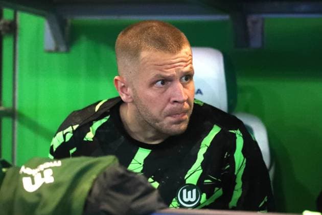 VfL vs Hoffebheim, 1 BL Wolfsburg, 02 11 2025, FOOTBALL VfL Wolfsburg vs TSG 1899 Hoffenheim, 1 BL, Season 2025 26 Denis Vavro VfL Wolfsburg Wolfsburg
