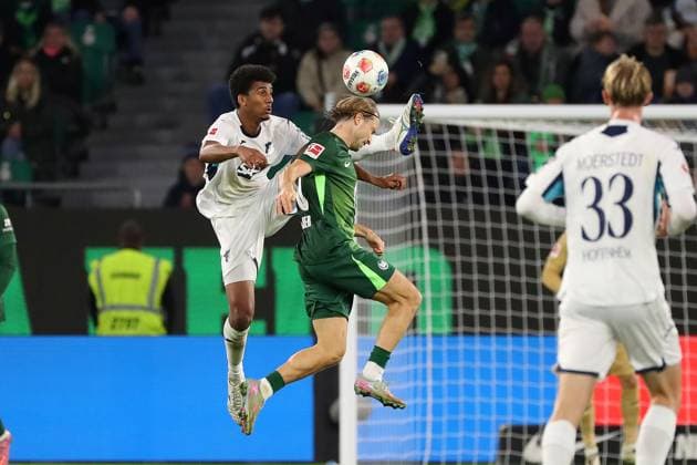 VfL vs Hoffebheim, 1 BL Wolfsburg, 02 11 2025, FOOTBALL VfL Wolfsburg vs TSG 1899 Hoffenheim, 1 BL, Season 2025 26 Bernardo Hoffenheim , Lovro Majer VfL Wolfsburg Wolfsburg