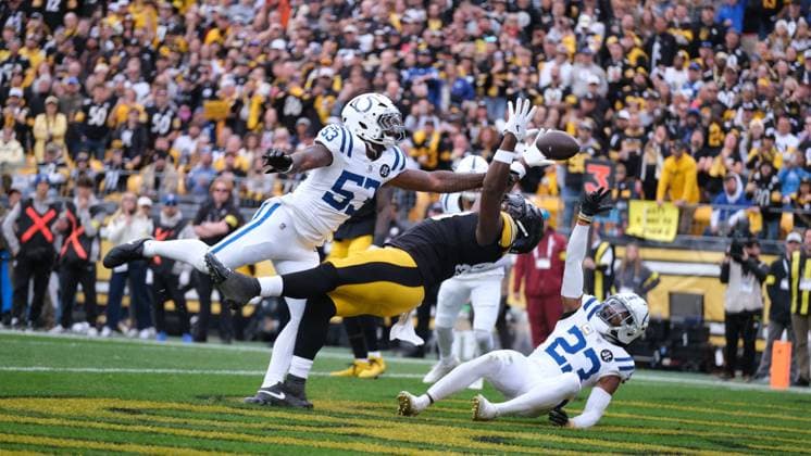 Nov 2, 2025: Darnell Washington 80 during the 2025 Steelers vs Colts game in Pittsburgh, PA. CSM Pittsburgh USA - ZUMAcp5_ 20251102_faf_cp5_261 Copyright: xJasonxPohuskix