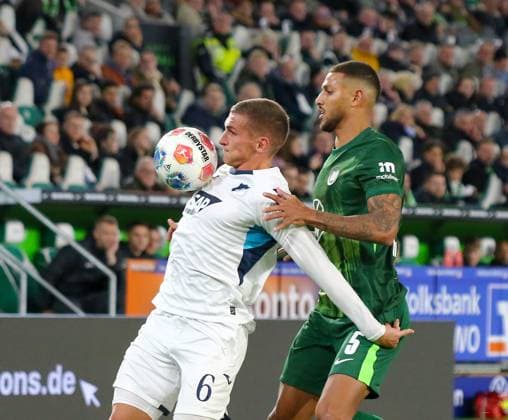 Germany Bundesliga 2025 26, 9 Matchday VfL Wolfsburg vs TSG Hoffenheim Volkswagen Arena Wolfsburg Grischa Prömel Grischa Proemel TSG Hoffenheim, 6 Vinicius Souza VfL Wolfsburg, 5 Copyright: xAymanxAlahmedx