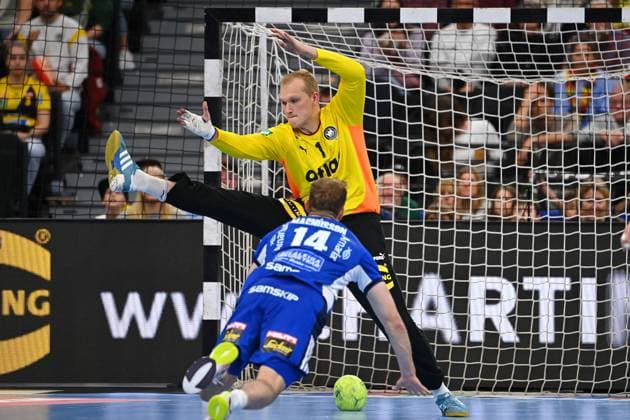Goalkeeper David SPAETH GER , action, parries the ball, save Handball Laenderspiel Germany GER Iceland ISL 29 31 am 02 11 2025 SAP GARDEN