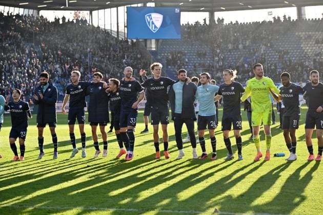 Bochum players celebrate the victory, center from left , Philipp Hofmann VfL Bochum , Mats Pannewig VfL Bochum 02 11 2025, Soccer 2 Bundesliga, Season 2025 2026, 11 Matchday, VfL Bochum 1 FC Magdeburg 2 0 DFL regulations prohibit any use of photographs as image sequences and or quasi video Bochum Vonovia Ruhrstadion Nordrhein Westfalen Germany Team2