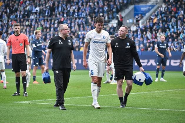 Injury Tobias Müller 1 FC Magdeburg 02 11 2025, Football 2 Bundesliga, Season 2025 2026, Matchday 11, VfL Bochum 1 FC Magdeburg 2 0 DFL regulations prohibit any use of photographs as image sequences and or quasi video Bochum Vonovia Ruhrstadion Nordrhein Westfalen Germany Team2