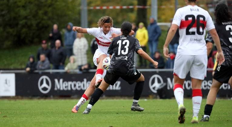 02 11 25 Women VfB Stuttgart VfR SW Warbeyen 1945 Germany, Stuttgart, 02 11 2025, Soccer, Women, 2 Bundesliga, Season 2025 2026, VfB Stuttgart VfR SW Warbeyen 1945 7 2 Rosa Rückert VfB Stuttgart