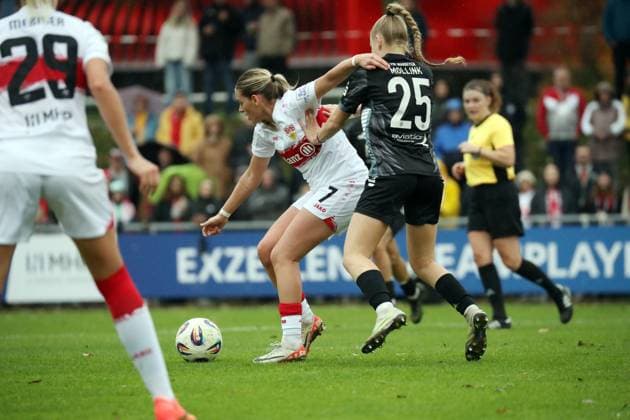 02 11 25 Women VfB Stuttgart VfR SW Warbeyen 1945 Germany, Stuttgart, 02 11 2025, Soccer, Women, 2 Bundesliga, Season 2025 2026, VfB Stuttgart VfR SW Warbeyen 1945 7 2 Daphina Redzepi VfB Stuttgart
