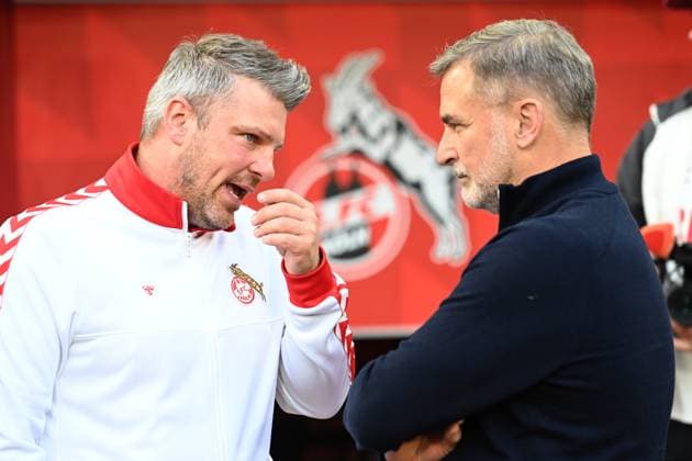 Coach Lukas KWASNIOK K and Stefan KUNTZ, Sports Director Hamburger SV, HSV, Soccer 1 Bundesliga, 9 Matchday, matchday9, 1 FC Koeln K Hamburger SV HH on 02 11 2025 in Koeln Germany DFL regulations prohibit any use of photographs as image sequences and or quasi video Â