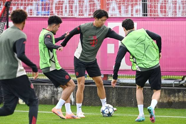 NO SALES IN JAPAN Hiroki ITO Bayern Muenchen ,Action,duel against Luis DIAZ Bayern Muenchen final training on 03 11 2025 Football Champions League,Season 2025 26 Paris Saint Germain FC Bayern Muenchen