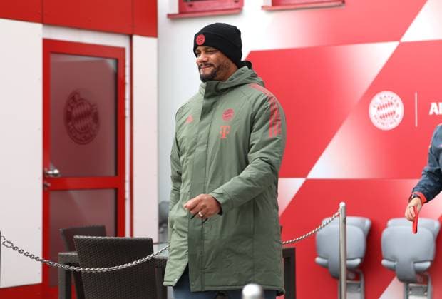 Football, Men, Champions League, Season 2025 2026, FC Bayern Munich, Final training Vincent Kompany, Coach FC Bayern Munich on the way to the training ground, Head, Upper body