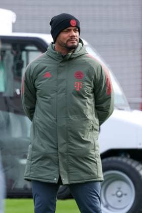 Vincent Kompany FC Bayern Muenchen, Head Coach , GER, Final training, FC Bayern Muenchen, Football, UEFA Champions League, League phase, Matchday 4, 2025 2026 season, 03 11 2025, GER, Final training, FC Bayern Muenchen, Football, UEFA Champions League, League phase, Matchday 4, 2025 2026 season, 03 11 2025 Muenchen Copyright: xEibner-Pressefoto JennixMaulx EP_JML
